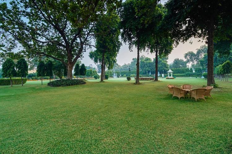 The Lalit Traveller Khajuraho Hotel Exterior foto