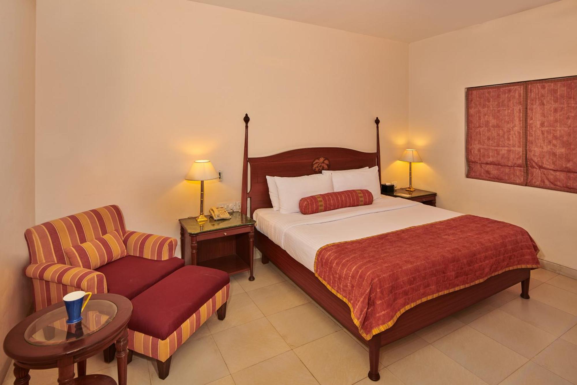 The Lalit Traveller Khajuraho Hotel Exterior foto